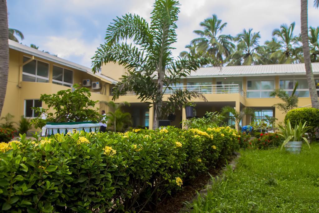 Hotel Villa Viana Marawila Exterior photo